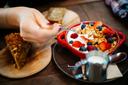 What Should I Eat Before Bed to Burn Fat?