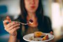 How Many Calories Should I Eat at Each Meal?